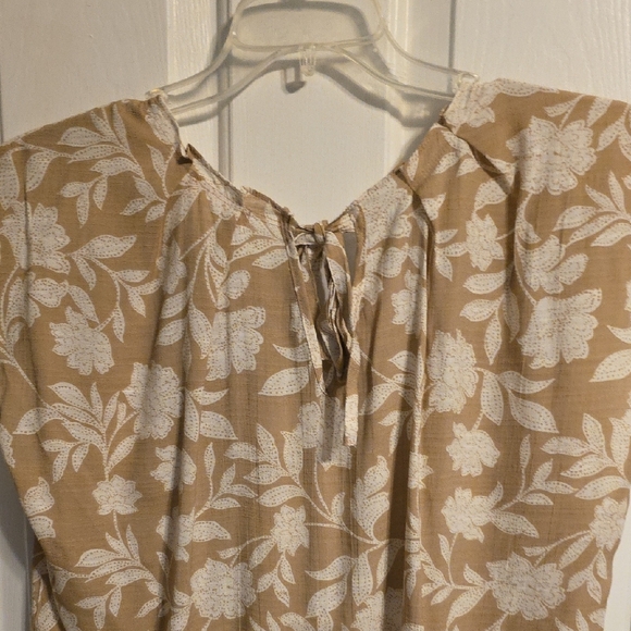 LC Lauren Conrad Tan Floral Blouse - Picture 7 of 8